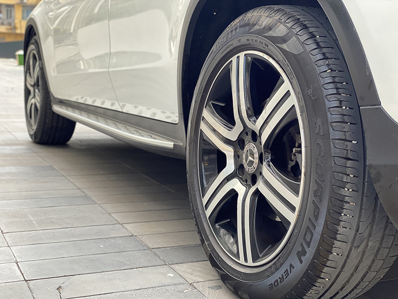 GLC200 4matic 2021 (Trắng/nội thất đen)