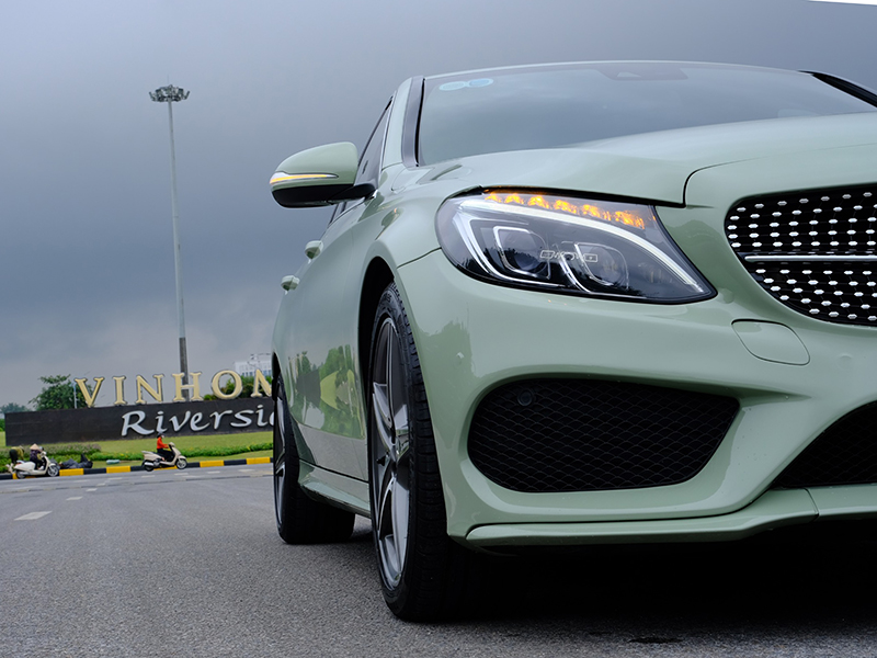 Mercedes 𝐂𝟐𝟓𝟎 𝐀𝐌𝐆 2015