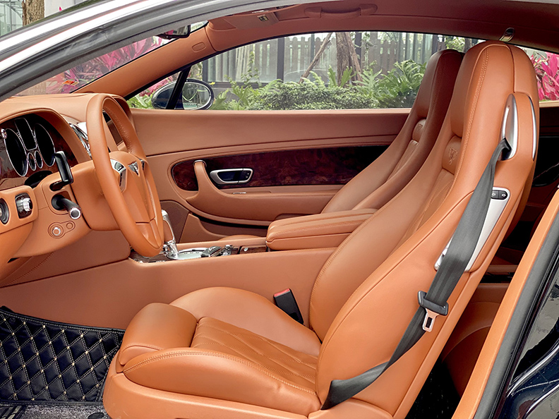 Bentley Continental GT Speed (Bản 2 cửa)