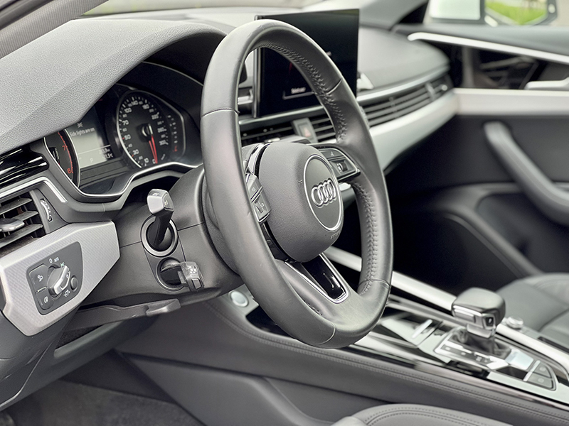 𝐀𝐮𝐝𝐢 𝐀𝟒 𝐀𝐝𝐯𝐚𝐧𝐜𝐞𝐝 𝟐𝟎𝟐𝟎 (𝐓𝐫𝐚̆́𝐧𝐠/𝐧𝐨̣̂𝐢 𝐭𝐡𝐚̂́𝐭 đ𝐞𝐧)