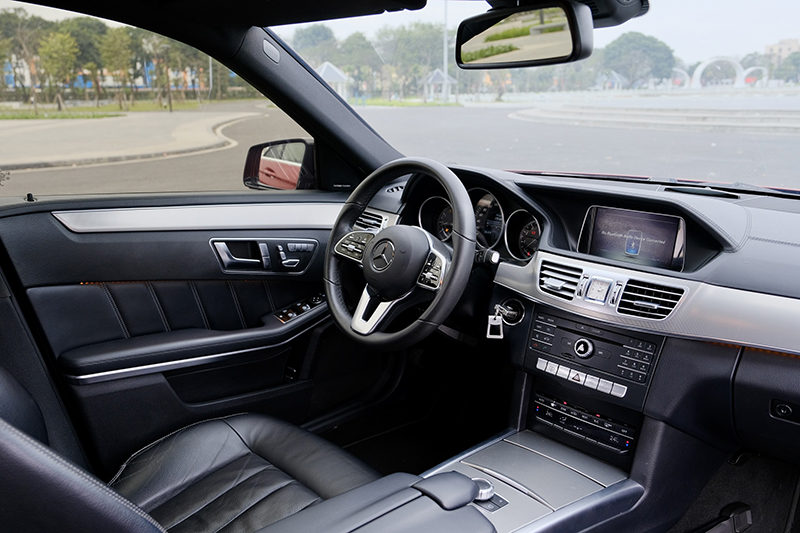 𝐌𝐞𝐫𝐜𝐞𝐝𝐞𝐬 𝐁𝐞𝐧𝐳 𝐄𝟐𝟎𝟎 𝐄𝐝𝐢𝐭𝐢𝐨𝐧 (Đ𝐨̉/𝐧𝐨̣̂𝐢 𝐭𝐡𝐚̂́𝐭 đ𝐞𝐧)