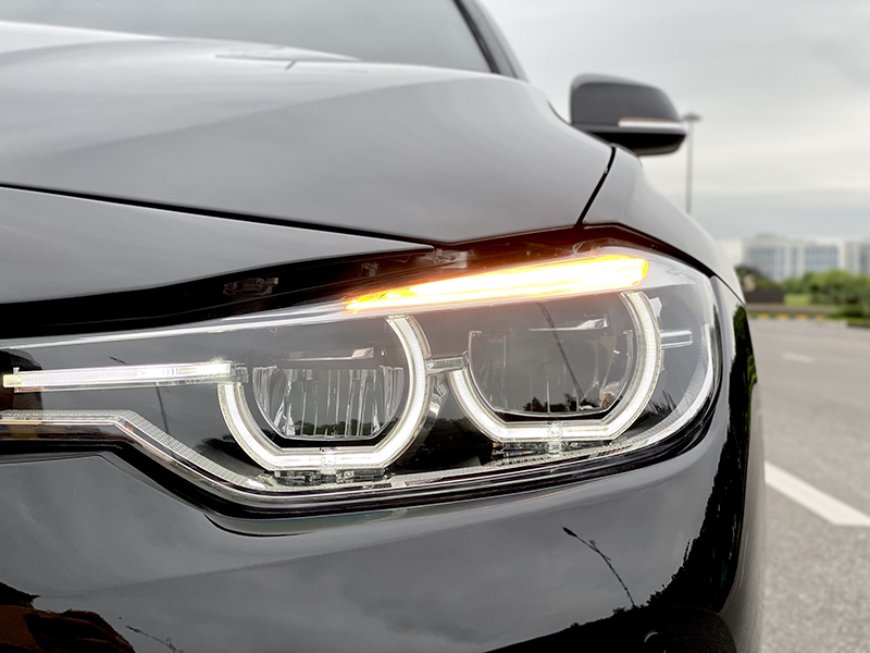 BMW 320i Luxury 2018 (Đen/nội thất đen)