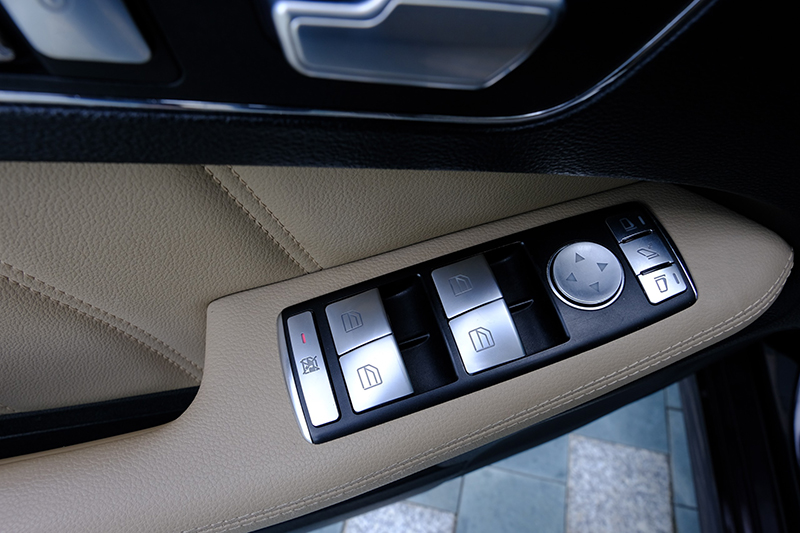 𝐌𝐞𝐫𝐜𝐞𝐝𝐞𝐬 𝐁𝐞𝐧𝐳 𝐄𝟐𝟓𝟎 𝟐𝟎𝟏𝟏