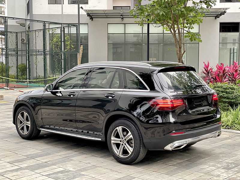 GLC200 2019 (Đen/nội thất đen)