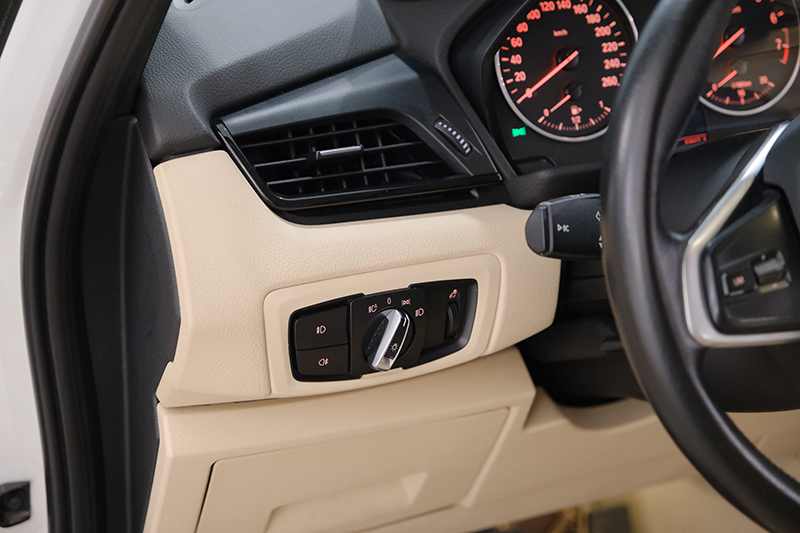 𝐁𝐌𝐖 𝟐𝟏𝟖𝐢 𝐀𝐜𝐭𝐢𝐯𝐞𝐓𝐨𝐮𝐫𝐞𝐫 𝟐𝟎𝟏𝟓 (𝐓𝐫𝐚̆́𝐧𝐠/𝐧𝐨̣̂𝐢 𝐭𝐡𝐚̂́𝐭 𝐤𝐞𝐦)