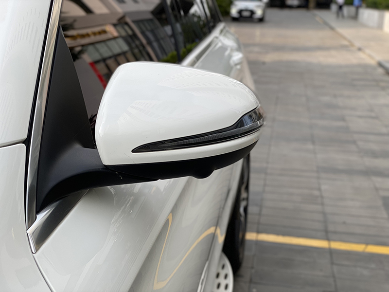 GLC200 4matic 2021 (Trắng/nội thất đen)