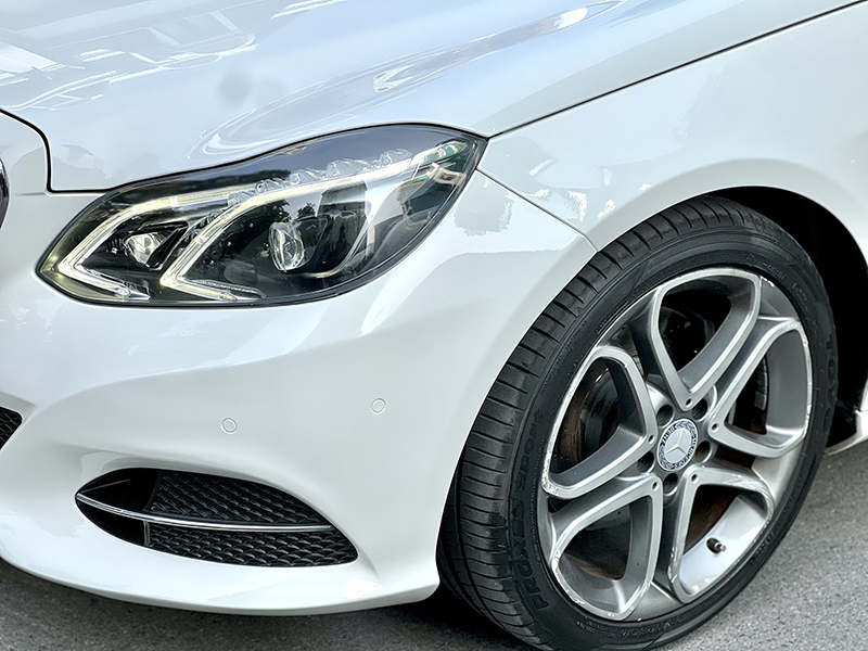 𝐌𝐞𝐫𝐜𝐞𝐝𝐞𝐬 𝐁𝐞𝐧𝐳 𝐄𝟐𝟎𝟎 𝐄𝐝𝐢𝐭𝐢𝐨𝐧 𝟐𝟎𝟏𝟓 (𝐓𝐫𝐚̆́𝐧𝐠/𝐧𝐨̣̂𝐢 𝐭𝐡𝐚̂́𝐭 đ𝐞𝐧)