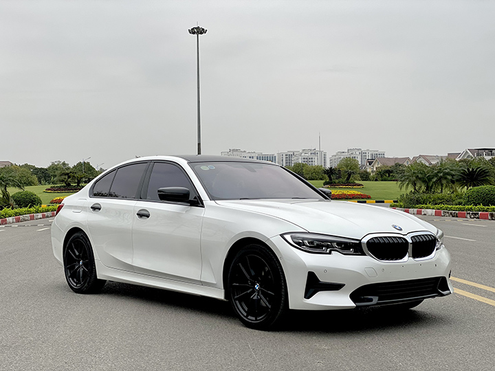 BMW 320i Sportline Plus 2020 (Trắng/nội thất kem)