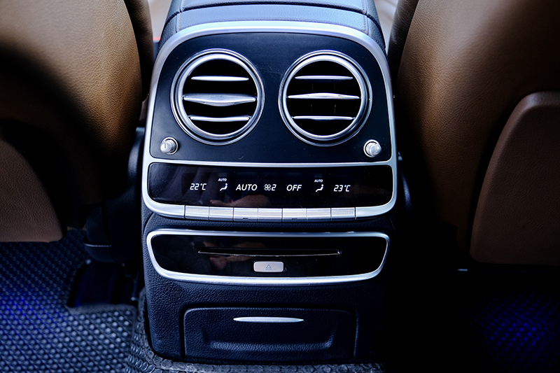 𝐌𝐞𝐫𝐜𝐞𝐝𝐞𝐬 𝐒𝟒𝟎𝟎 𝟐𝟎𝟏𝟓 (𝐓𝐫𝐚̆́𝐧𝐠/𝐧𝐨̣̂𝐢 𝐭𝐡𝐚̂́𝐭 𝐧𝐚̂𝐮)