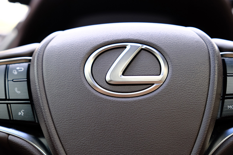 𝐋𝐞𝐱𝐮𝐬 𝐄𝐒𝟐𝟓𝟎 𝟐𝟎𝟐𝟎 𝐭𝐫𝐚̆́𝐧𝐠/𝐧𝐨̣̂𝐢 𝐭𝐡𝐚̂́𝐭 𝐧𝐚̂𝐮