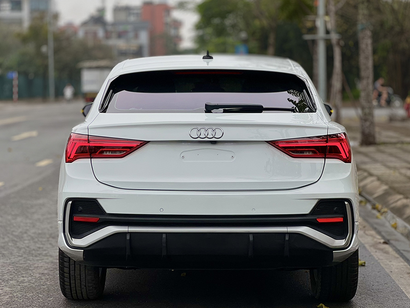 𝐀𝐮𝐝𝐢 𝐐𝟑 𝐒𝐩𝐨𝐫𝐭𝐛𝐚𝐜𝐤 𝟐𝟎𝟐𝟏 (𝐓𝐫𝐚̆́𝐧𝐠/𝐧𝐨̣̂𝐢 𝐭𝐡𝐚̂́𝐭 đ𝐞𝐧)