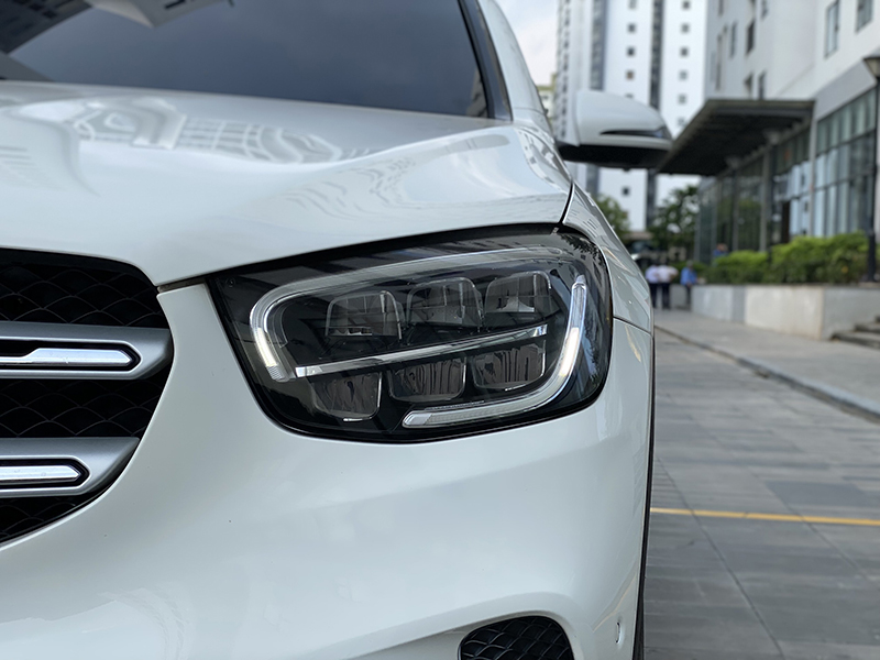 GLC200 4matic 2021 (Trắng/nội thất đen)