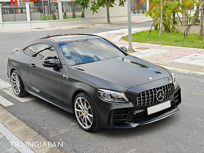 𝐌𝐞𝐫𝐜𝐞𝐝𝐞𝐬 𝐁𝐞𝐧𝐳 𝐂𝟑𝟎𝟎 𝐂𝐨𝐮𝐩𝐞 𝟐𝟎𝟏𝟕