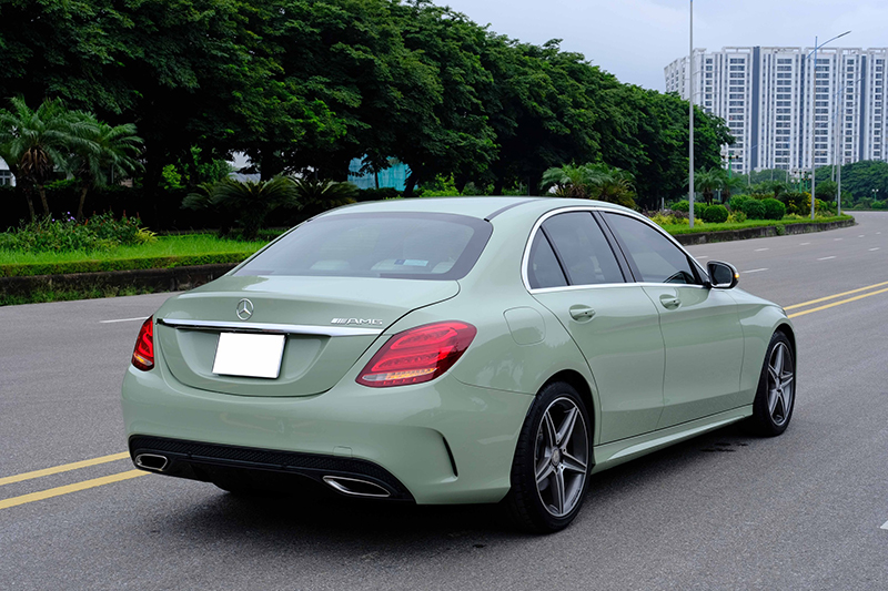 Mercedes 𝐂𝟐𝟓𝟎 𝐀𝐌𝐆 2015