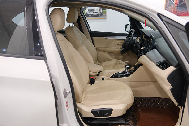 𝐁𝐌𝐖 𝟐𝟏𝟖𝐢 𝐀𝐜𝐭𝐢𝐯𝐞𝐓𝐨𝐮𝐫𝐞𝐫 𝟐𝟎𝟏𝟓 (𝐓𝐫𝐚̆́𝐧𝐠/𝐧𝐨̣̂𝐢 𝐭𝐡𝐚̂́𝐭 𝐤𝐞𝐦)