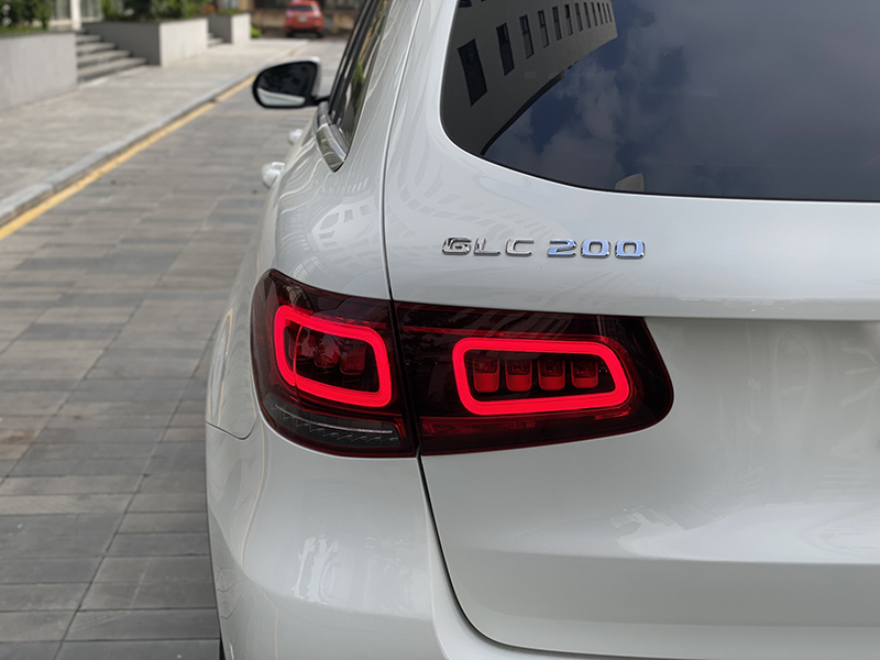 GLC200 4matic 2021 (Trắng/nội thất đen)