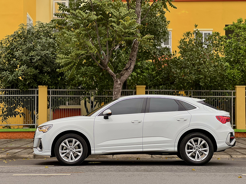 𝐀𝐮𝐝𝐢 𝐐𝟑 𝐒𝐩𝐨𝐫𝐭𝐛𝐚𝐜𝐤 𝟐𝟎𝟐𝟏 (𝐓𝐫𝐚̆́𝐧𝐠/𝐧𝐨̣̂𝐢 𝐭𝐡𝐚̂́𝐭 đ𝐞𝐧)