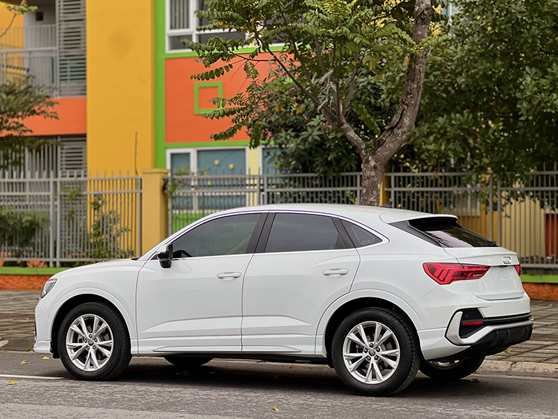 𝐀𝐮𝐝𝐢 𝐐𝟑 𝐒𝐩𝐨𝐫𝐭𝐛𝐚𝐜𝐤 𝟐𝟎𝟐𝟏 (𝐓𝐫𝐚̆́𝐧𝐠/𝐧𝐨̣̂𝐢 𝐭𝐡𝐚̂́𝐭 đ𝐞𝐧)