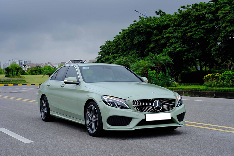 Mercedes 𝐂𝟐𝟓𝟎 𝐀𝐌𝐆 2015