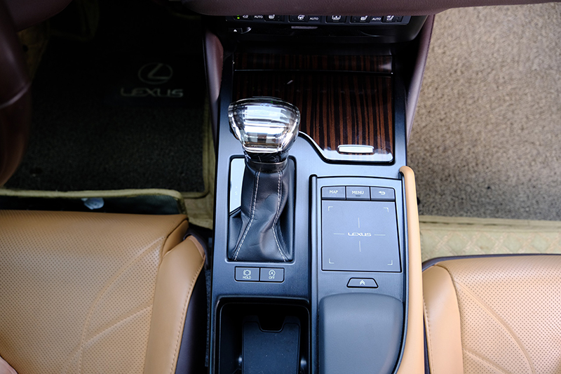 𝐋𝐞𝐱𝐮𝐬 𝐄𝐒𝟐𝟓𝟎 𝟐𝟎𝟐𝟎 𝐭𝐫𝐚̆́𝐧𝐠/𝐧𝐨̣̂𝐢 𝐭𝐡𝐚̂́𝐭 𝐧𝐚̂𝐮