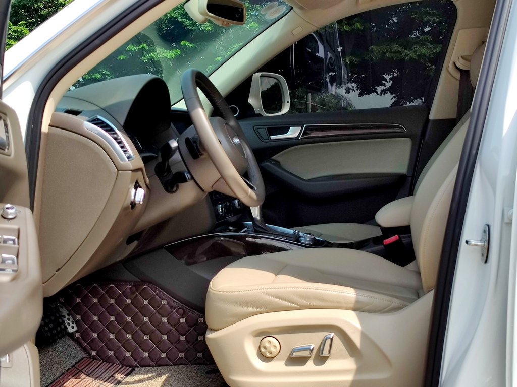 AUDI Q5 2014 Trắng Kem