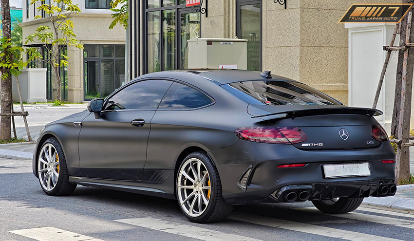 𝐌𝐞𝐫𝐜𝐞𝐝𝐞𝐬 𝐁𝐞𝐧𝐳 𝐂𝟑𝟎𝟎 𝐂𝐨𝐮𝐩𝐞 𝟐𝟎𝟏𝟕