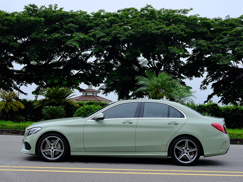 Mercedes 𝐂𝟐𝟓𝟎 𝐀𝐌𝐆 2015