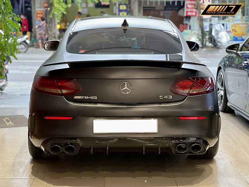 𝐌𝐞𝐫𝐜𝐞𝐝𝐞𝐬 𝐁𝐞𝐧𝐳 𝐂𝟑𝟎𝟎 𝐂𝐨𝐮𝐩𝐞 𝟐𝟎𝟏𝟕