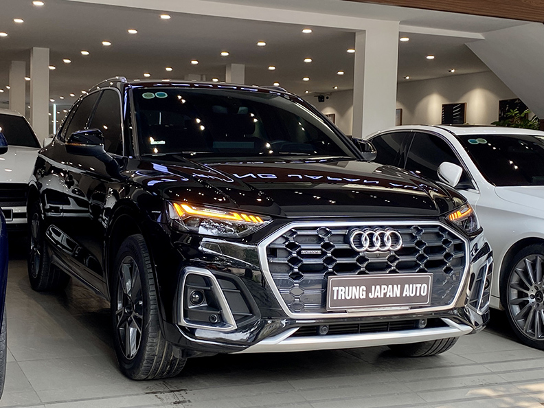 Audi Q5 Sline đen/nội thất đen 2021