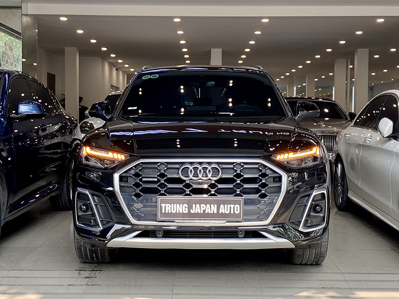Audi Q5 Sline đen/nội thất đen 2021