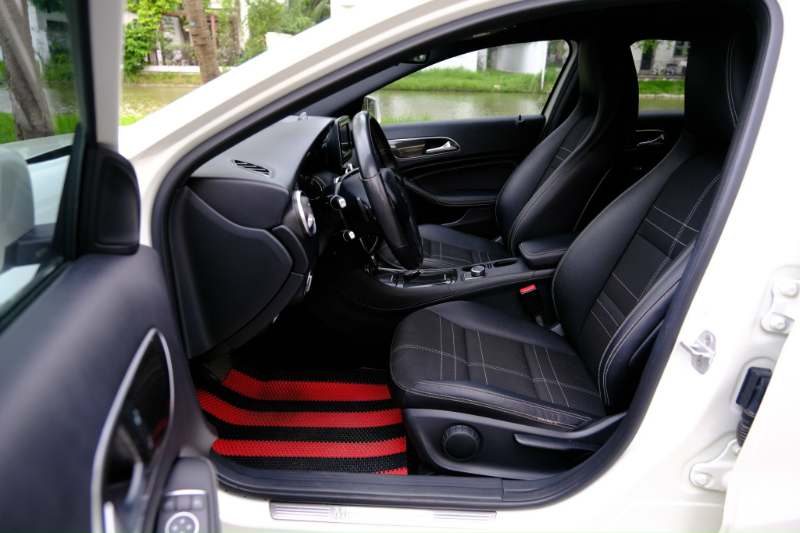 𝐌𝐞𝐫𝐜𝐞𝐝𝐞𝐬 𝐁𝐞𝐧𝐳 𝐀𝟐𝟎𝟎 𝟐𝟎𝟏𝟓 (𝐓𝐫𝐚̆́𝐧𝐠/𝐧𝐨̣̂𝐢 𝐭𝐡𝐚̂́𝐭 đ𝐞𝐧)