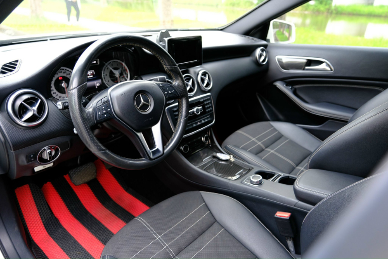 𝐌𝐞𝐫𝐜𝐞𝐝𝐞𝐬 𝐁𝐞𝐧𝐳 𝐀𝟐𝟎𝟎 𝟐𝟎𝟏𝟓 (𝐓𝐫𝐚̆́𝐧𝐠/𝐧𝐨̣̂𝐢 𝐭𝐡𝐚̂́𝐭 đ𝐞𝐧)