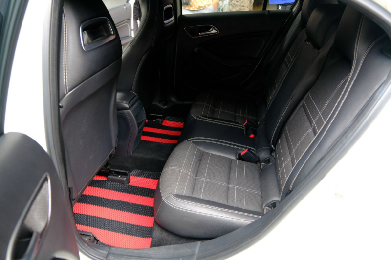 𝐌𝐞𝐫𝐜𝐞𝐝𝐞𝐬 𝐁𝐞𝐧𝐳 𝐀𝟐𝟎𝟎 𝟐𝟎𝟏𝟓 (𝐓𝐫𝐚̆́𝐧𝐠/𝐧𝐨̣̂𝐢 𝐭𝐡𝐚̂́𝐭 đ𝐞𝐧)