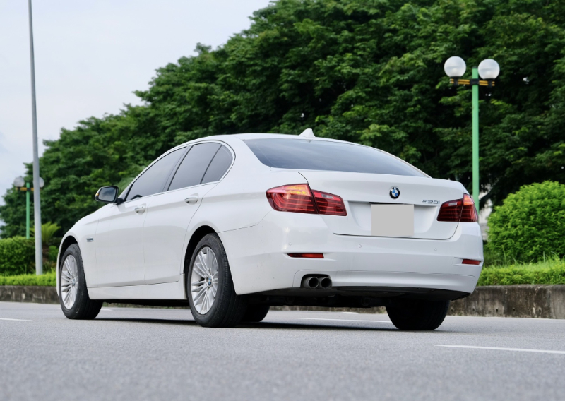 𝐁𝐌𝐖 𝟓𝟐𝟎𝐢 𝟐𝟎𝟏𝟒 (𝐓𝐫𝐚̆́𝐧𝐠/𝐧𝐨̣̂𝐢 𝐭𝐡𝐚̂́𝐭 𝐤𝐞𝐦)