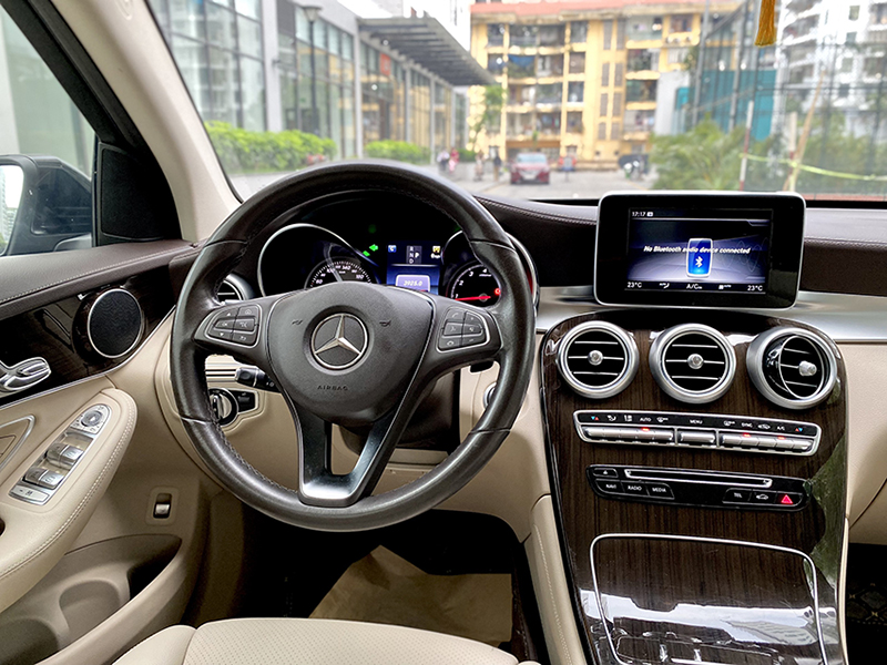 GLC200 2019 (Đen/nội thất đen)