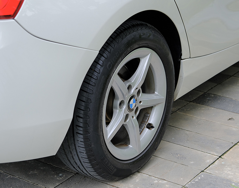 𝐁𝐌𝐖 𝟏𝟏𝟖𝐢 𝟐𝟎𝟏𝟔 (𝐓𝐫𝐚̆́𝐧𝐠/𝐧𝐨̣̂𝐢 𝐭𝐡𝐚̂́𝐭 đ𝐞𝐧)