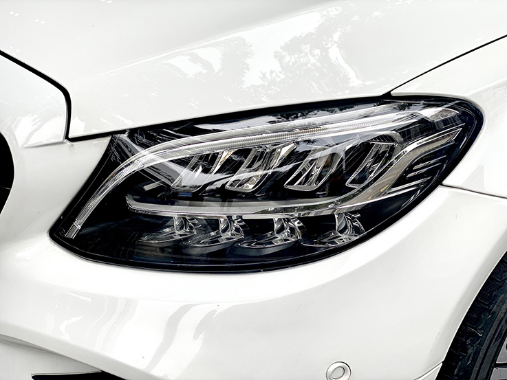 Mercedes C180 2020 (Trắng/nội thất kem)