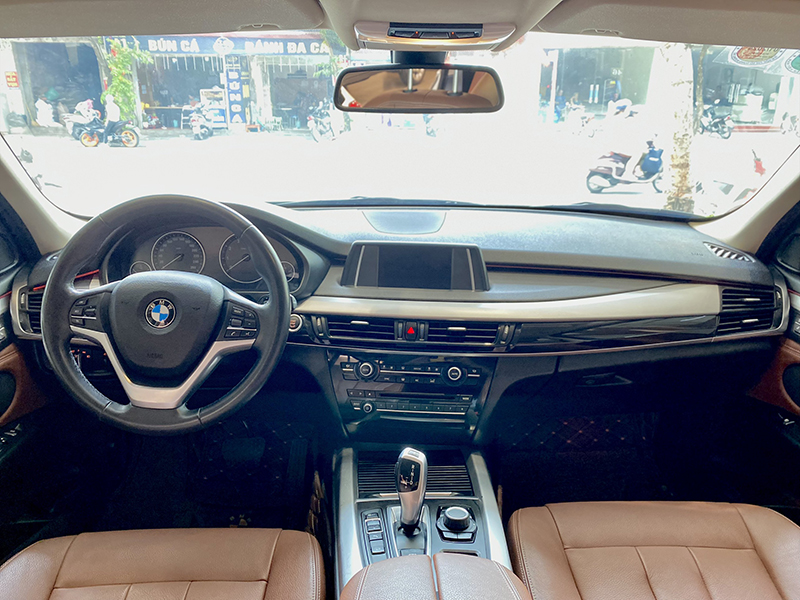 BMW X5 XDiver trắng/nâu 2017