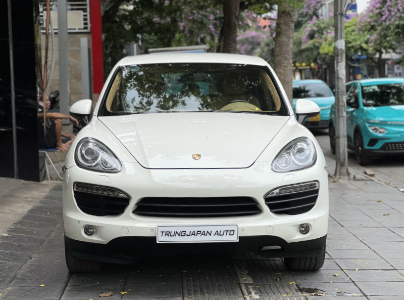 𝐏𝐨𝐫𝐬𝐜𝐡𝐞 𝐂𝐚𝐲𝐞𝐧𝐧𝐞 𝟐𝟎𝟏𝟏