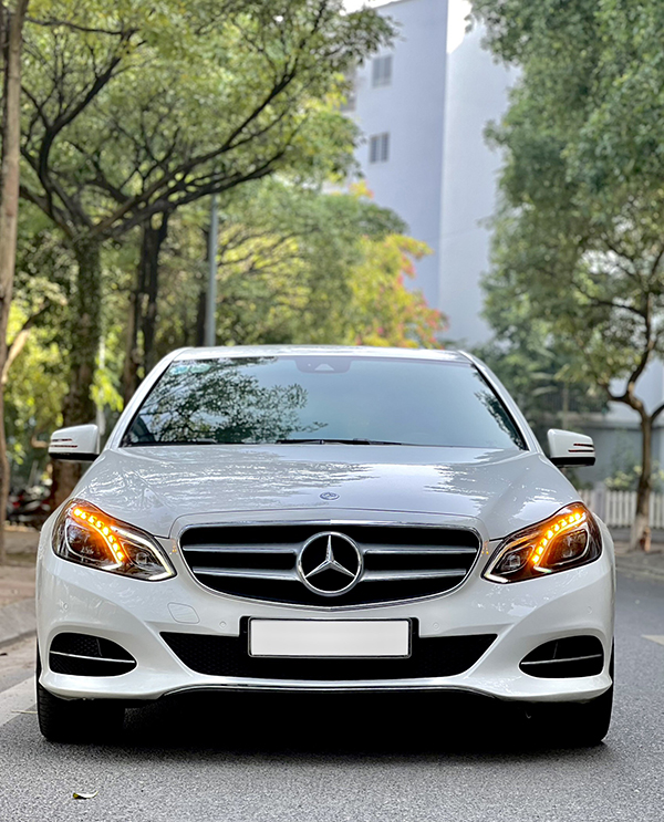 𝐌𝐞𝐫𝐜𝐞𝐝𝐞𝐬 𝐁𝐞𝐧𝐳 𝐄𝟐𝟎𝟎 𝐄𝐝𝐢𝐭𝐢𝐨𝐧 𝟐𝟎𝟏𝟓 (𝐓𝐫𝐚̆́𝐧𝐠/𝐧𝐨̣̂𝐢 𝐭𝐡𝐚̂́𝐭 đ𝐞𝐧)