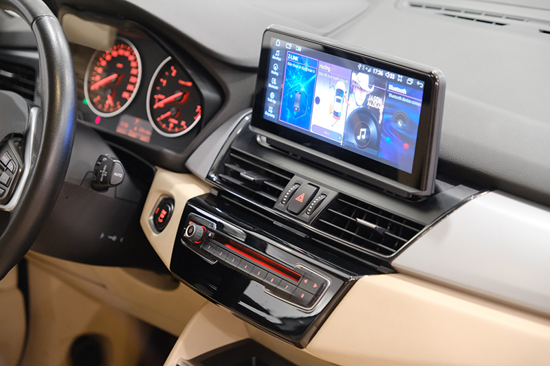 𝐁𝐌𝐖 𝟐𝟏𝟖𝐢 𝐀𝐜𝐭𝐢𝐯𝐞𝐓𝐨𝐮𝐫𝐞𝐫 𝟐𝟎𝟏𝟓 (𝐓𝐫𝐚̆́𝐧𝐠/𝐧𝐨̣̂𝐢 𝐭𝐡𝐚̂́𝐭 𝐤𝐞𝐦)