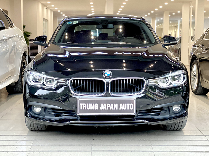 BMW 320i Luxury 2018 (Đen/nội thất đen)