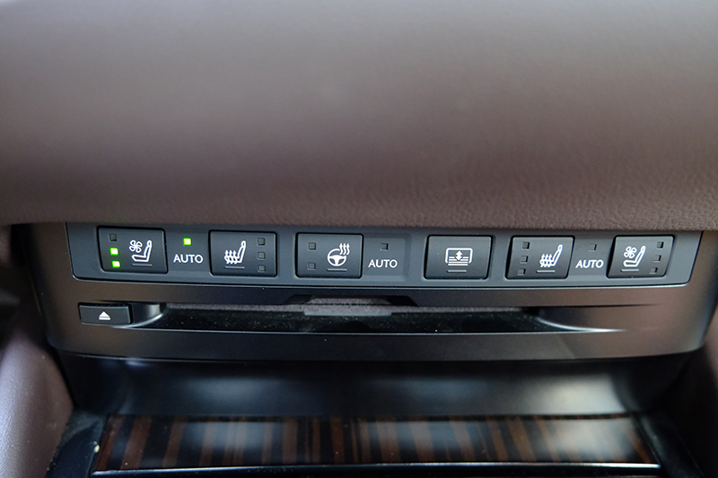 𝐋𝐞𝐱𝐮𝐬 𝐄𝐒𝟐𝟓𝟎 𝟐𝟎𝟐𝟎 𝐭𝐫𝐚̆́𝐧𝐠/𝐧𝐨̣̂𝐢 𝐭𝐡𝐚̂́𝐭 𝐧𝐚̂𝐮