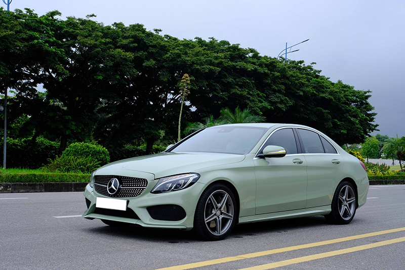 Mercedes 𝐂𝟐𝟓𝟎 𝐀𝐌𝐆 2015