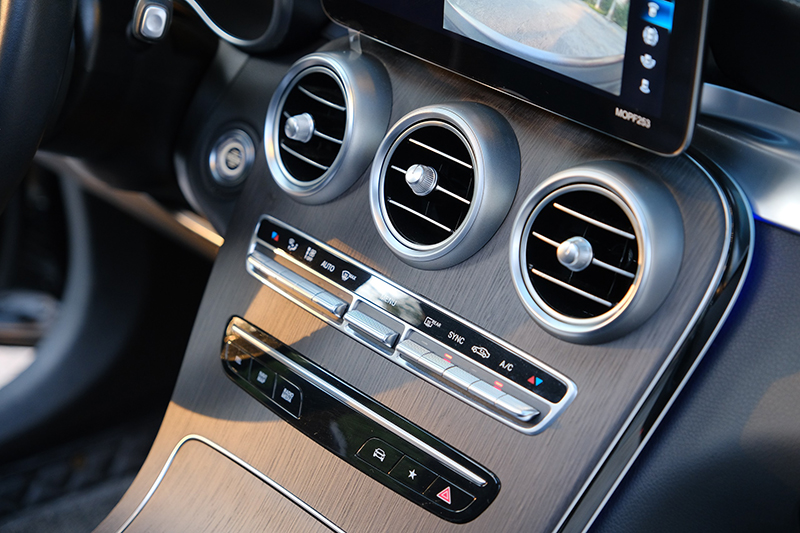 𝐌𝐞𝐫𝐜𝐞𝐝𝐞𝐬 𝐁𝐞𝐧𝐳 𝐆𝐋𝐂𝟑𝟎𝟎 𝟒𝐦𝐚𝐭𝐢𝐜 𝟐𝟎𝟐𝟏