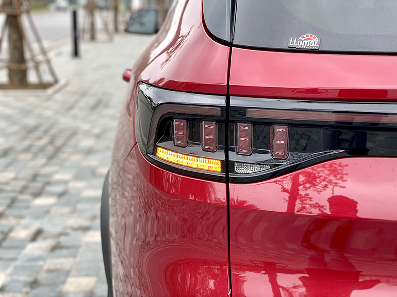 [VINFAST] Lux SA 2.0 PLUS Premium