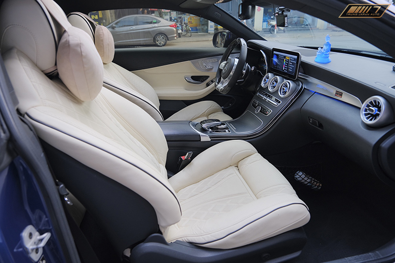 𝐌𝐞𝐫𝐜𝐞𝐝𝐞𝐬 𝐁𝐞𝐧𝐳 𝐂𝟑𝟎𝟎 𝐂𝐨𝐮𝐩𝐞 𝟐𝟎𝟏𝟕