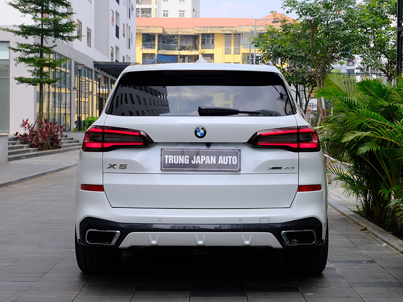 BMW 𝐗𝟓 𝐌𝐬𝐩𝐨𝐫𝐭 2021 (Trắng/nội thất Nâu)