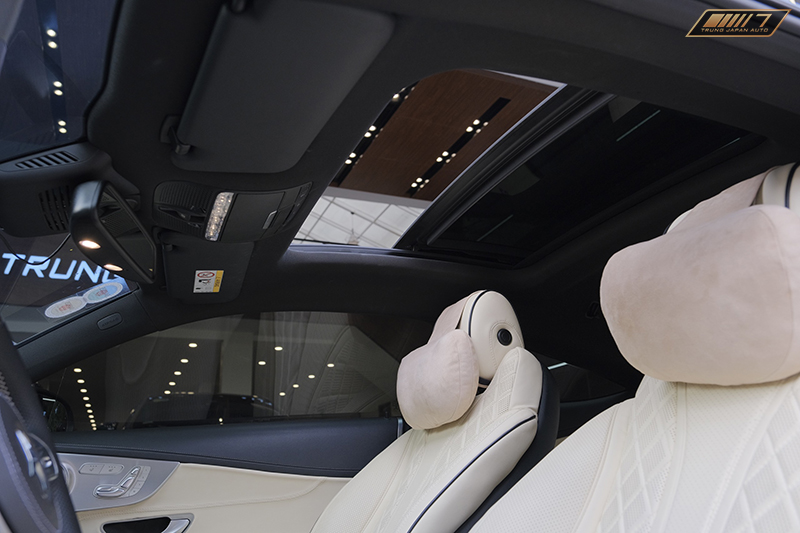 𝐌𝐞𝐫𝐜𝐞𝐝𝐞𝐬 𝐁𝐞𝐧𝐳 𝐂𝟑𝟎𝟎 𝐂𝐨𝐮𝐩𝐞 𝟐𝟎𝟏𝟕