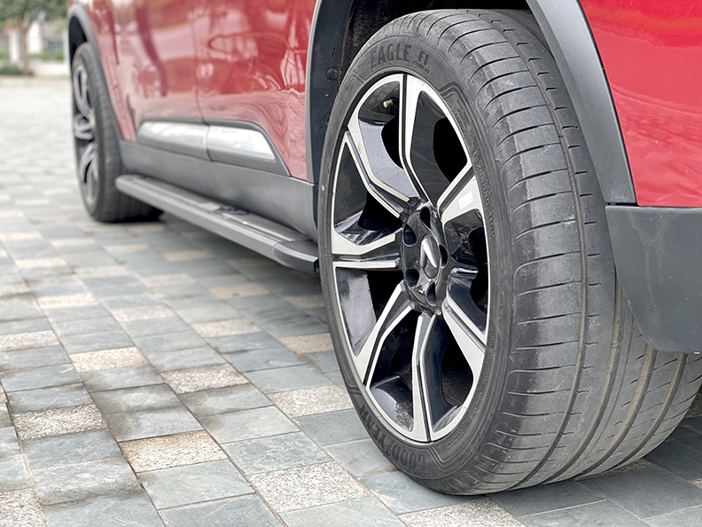 [VINFAST] Lux SA 2.0 PLUS Premium